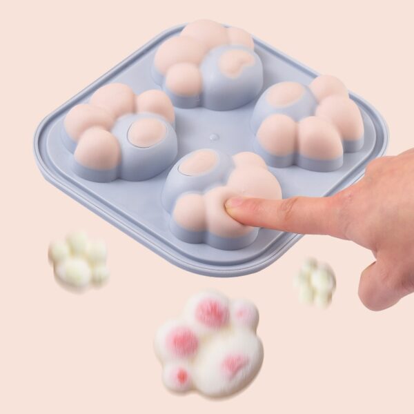 New Cute 4 Grids Ice Making Silicone Mold Cat Paw Shape Frozen Ice Tray Quick Demoulding Fun Cat's Claw Ice Box Ice Touch Mould